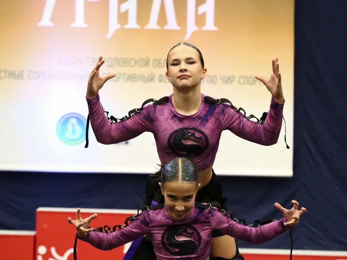Kids — выступление спортсменок школы Колибри